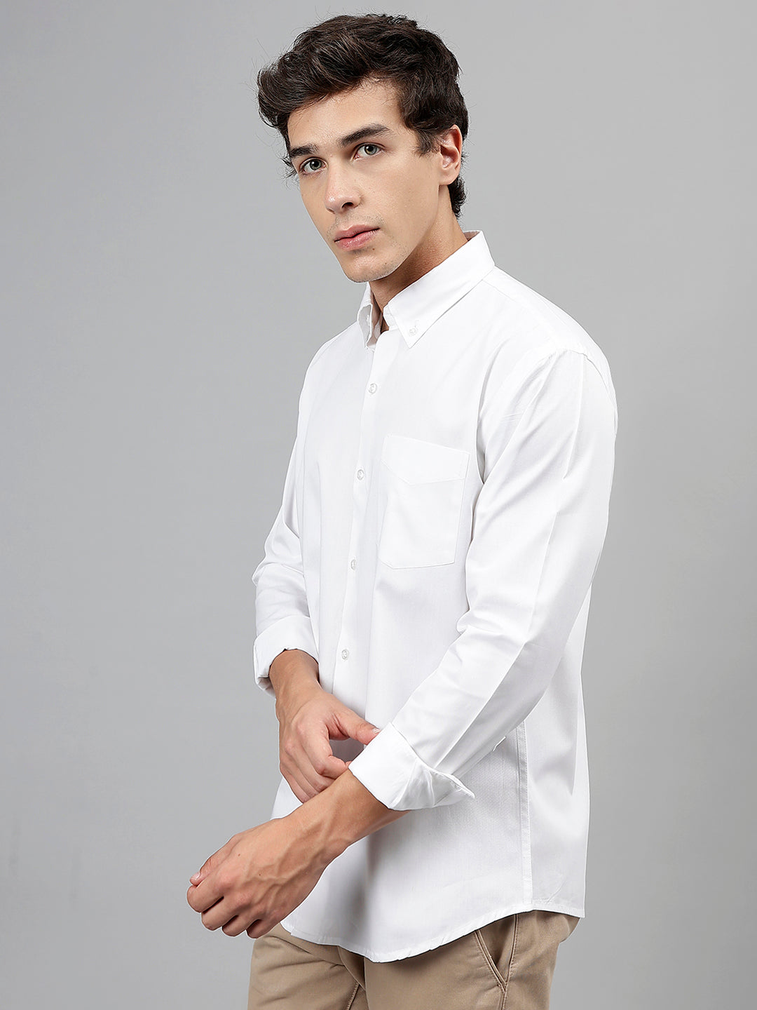 Men White Solid Pure Cotton Slim Fit Casual Shirt