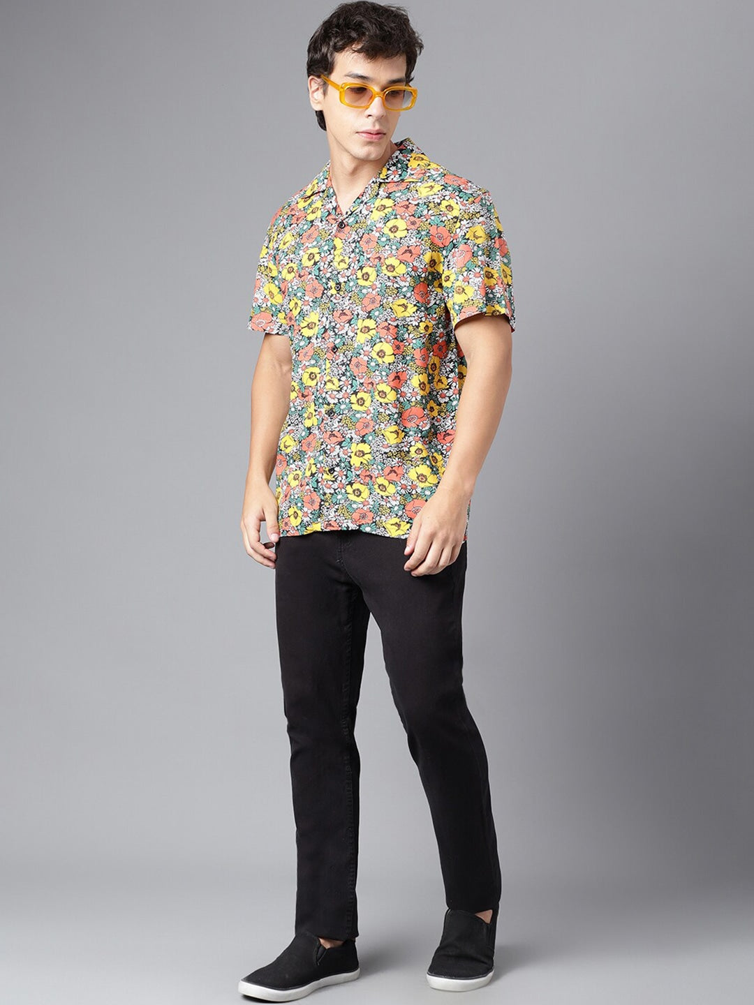 Men Yellow & Coral Floral Print Viscose Rayon Regular Fit Casual Resort Shirt