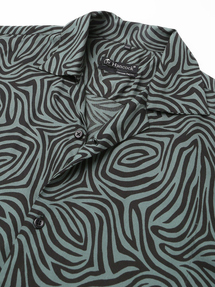 Men Green & Black  Abstract Print Viscose Rayon Regular Fit Casual Resort Shirt