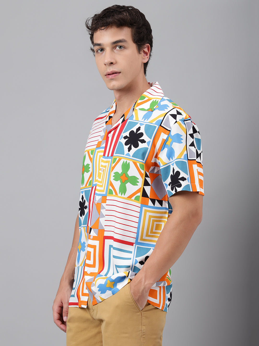 Men White & Multi Geometric Printed Viscose Rayon Regular Fit Resort Shirt