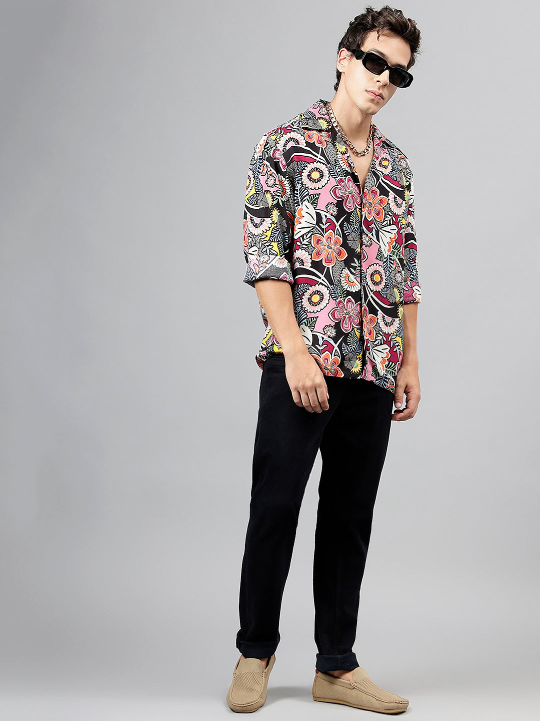 Men Black & Magenta Floral Printed Viscose Rayon Relaxed Fit Casual Resort Shirt