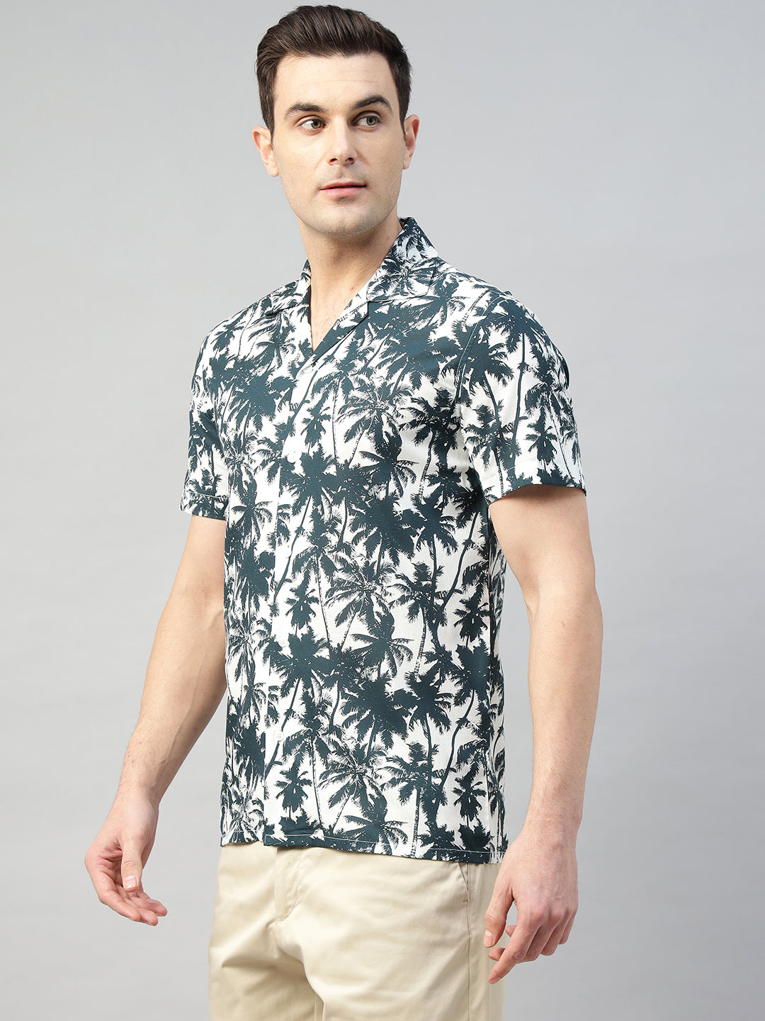 Men White & Navy Blue Print Pure Cotton Relaxed Fit Casual Resort Shirt