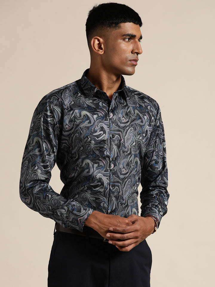 Men Navy & Multi Print Pure Cotton Slim fit Party Shirt