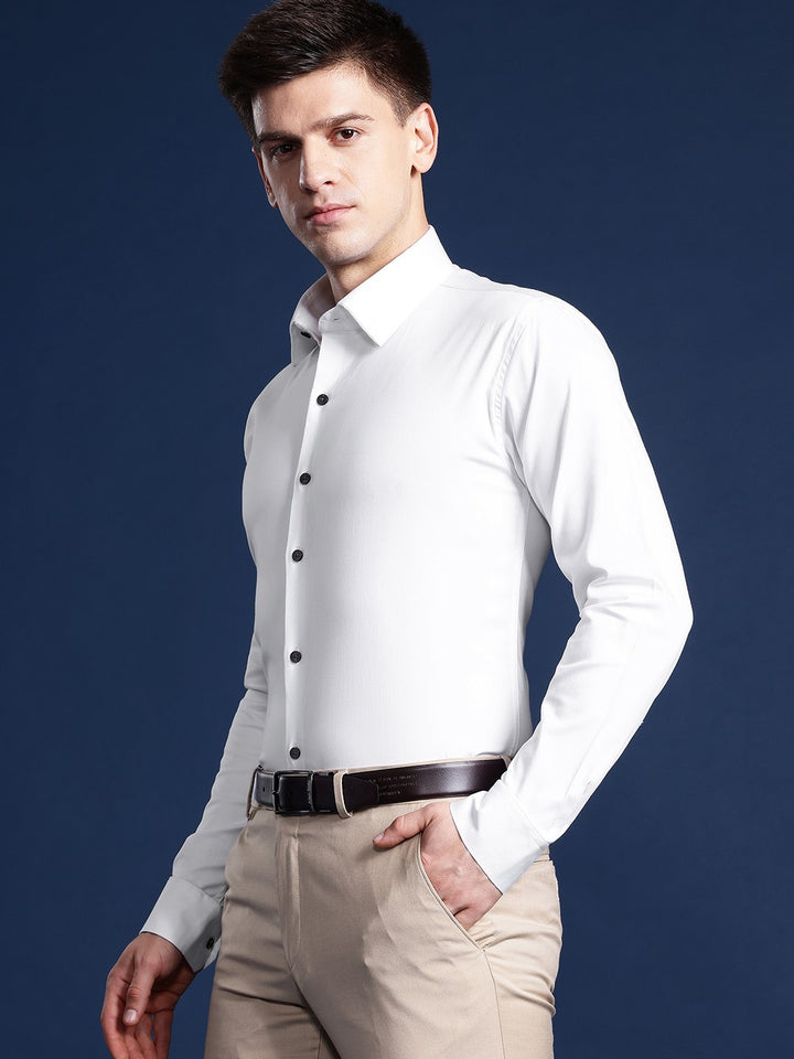 Men White Solid Cotton Elastane Blend Slim Fit Formal Shirt