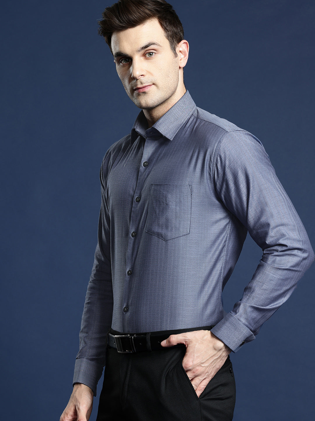 Men Navy Blue Chevron Self Design Pure Cotton Slim Fit Formal Shirt