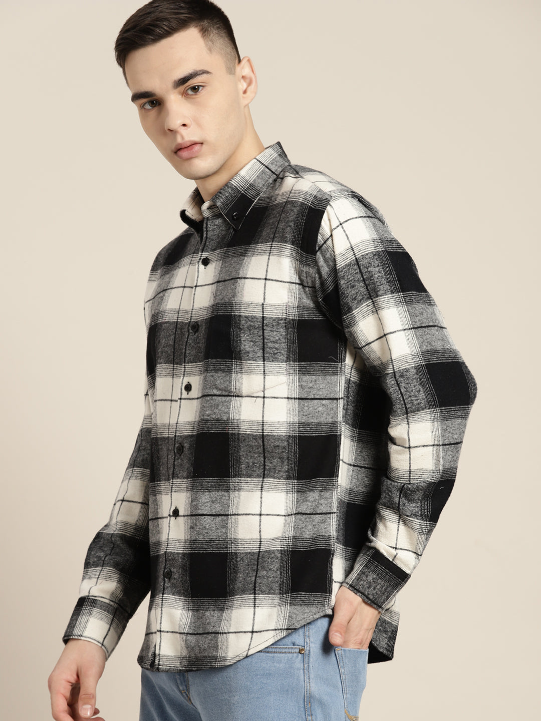 Men Black & White Checks Pure Cotton Slim fit Casual Shirt