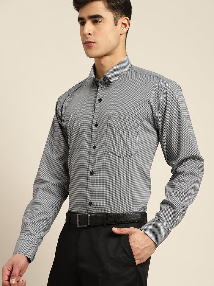 Men Black & White Checks Pure Cotton Slim fit Formal Shirt