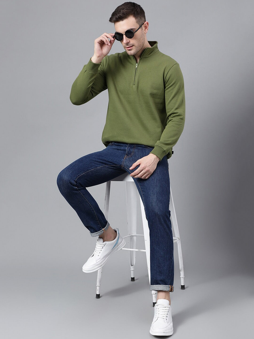 Men Olive Solid Half Zipper Long Sleeves Fleece Sweatshirt