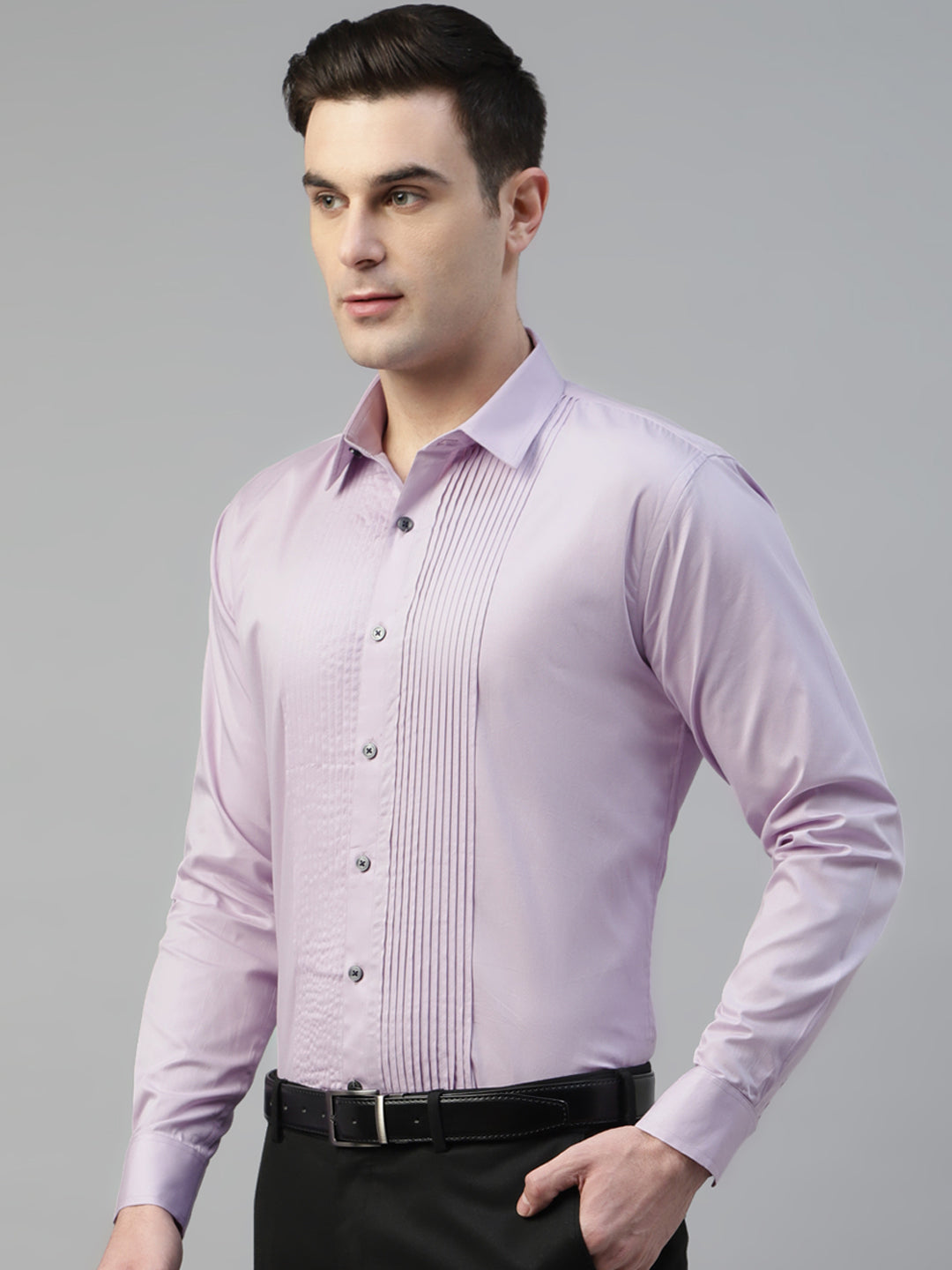 Men Lavender Solid Pure Cotton Pintucked Slim Fit Tuxedo Shirt