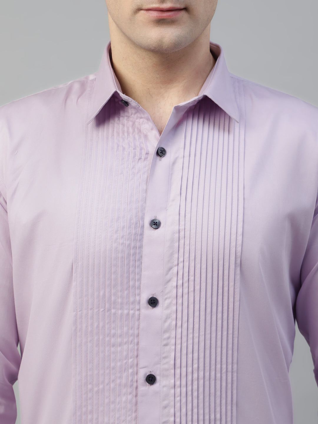 Men Lavender Solid Pure Cotton Pintucked Slim Fit Tuxedo Shirt