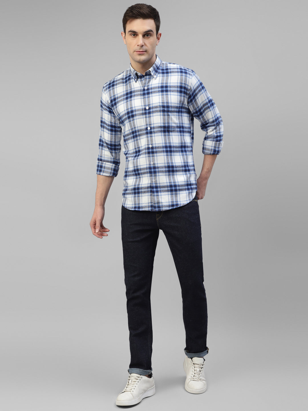 Men White & Blue Flannel Plaided Checked Pure Cotton Slim Fit Casual Shirt