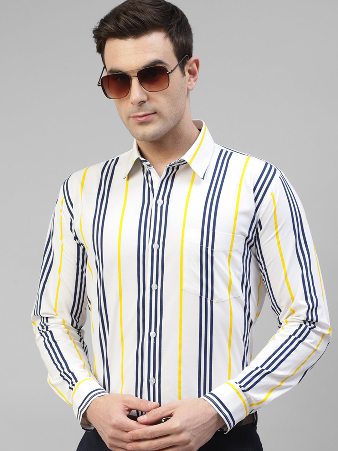 Men White & Navy Blue Vertical Striped Pure Cotton Slim Fit Formal Shirt