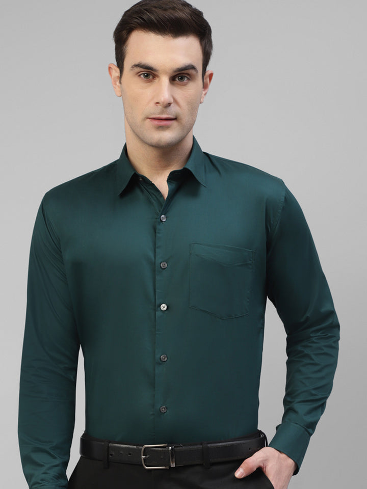 Men Bottle Green Solid Pure Cotton Slim Fit Formal Shirt