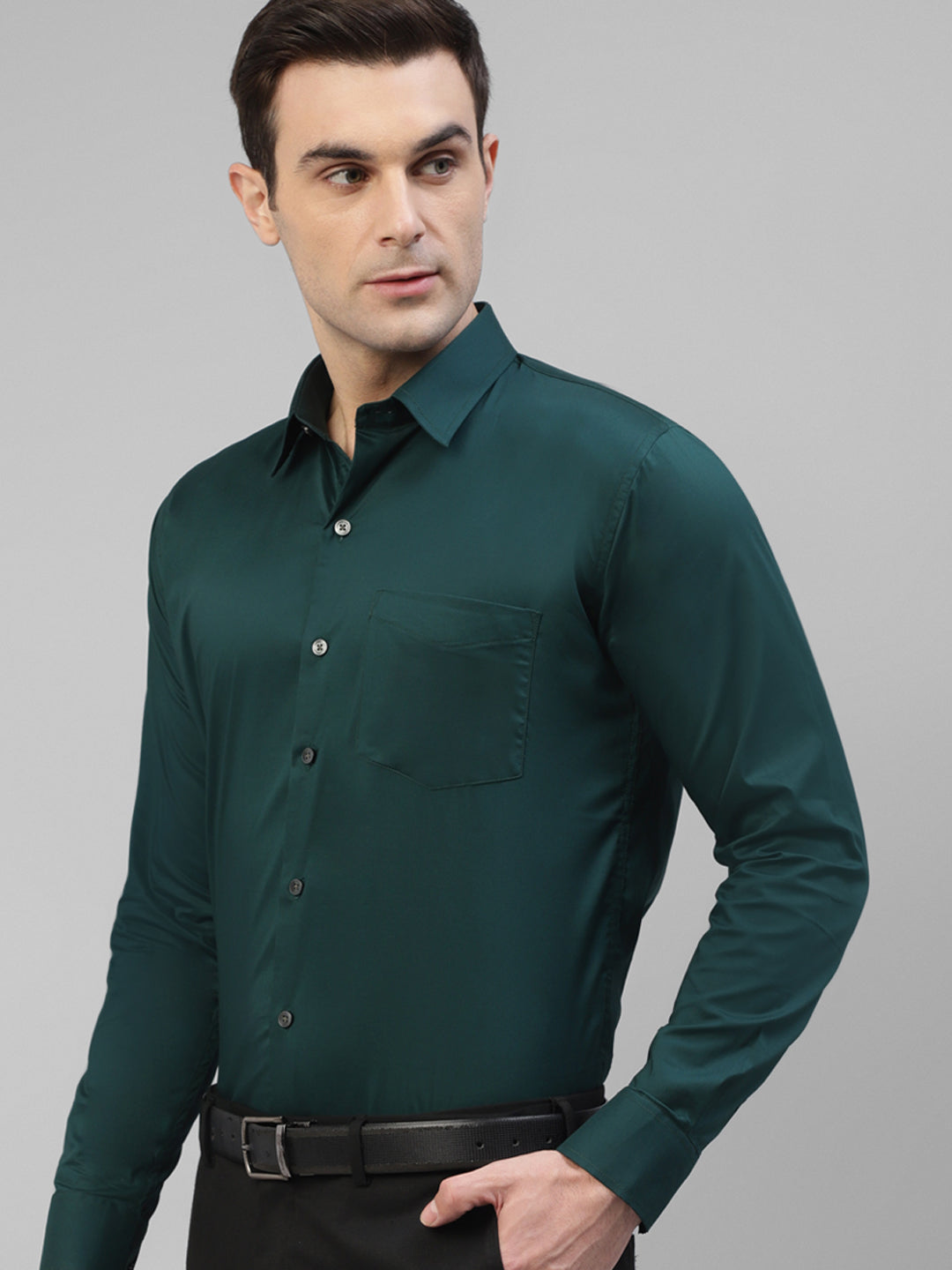 Men Bottle Green Solid Pure Cotton Slim Fit Formal Shirt