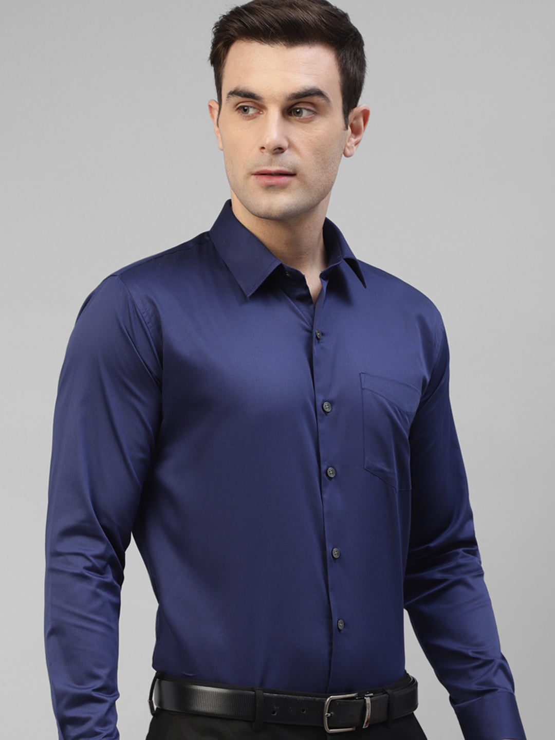 Men Blue Solid Pure Cotton Satin Slim Fit Formal Shirt