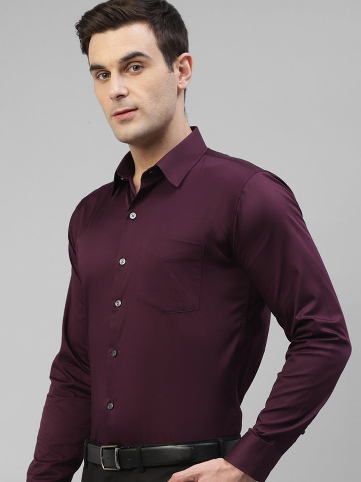 Men Burgundy Solid Pure Cotton Satin Slim Fit Formal Shirt