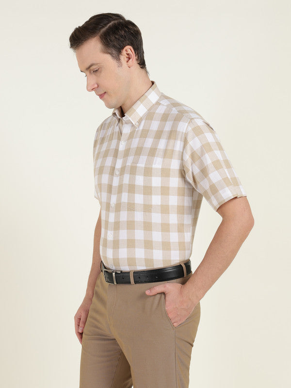Men Beige & White Buffalo Checked Pure Cotton Button Down Collar Short Sleeve Shirt