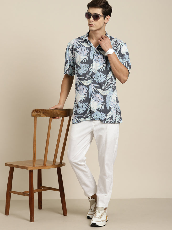 Men Blue&Multi Print Viscose Rayon Regular Fit Casual Resort Shirt