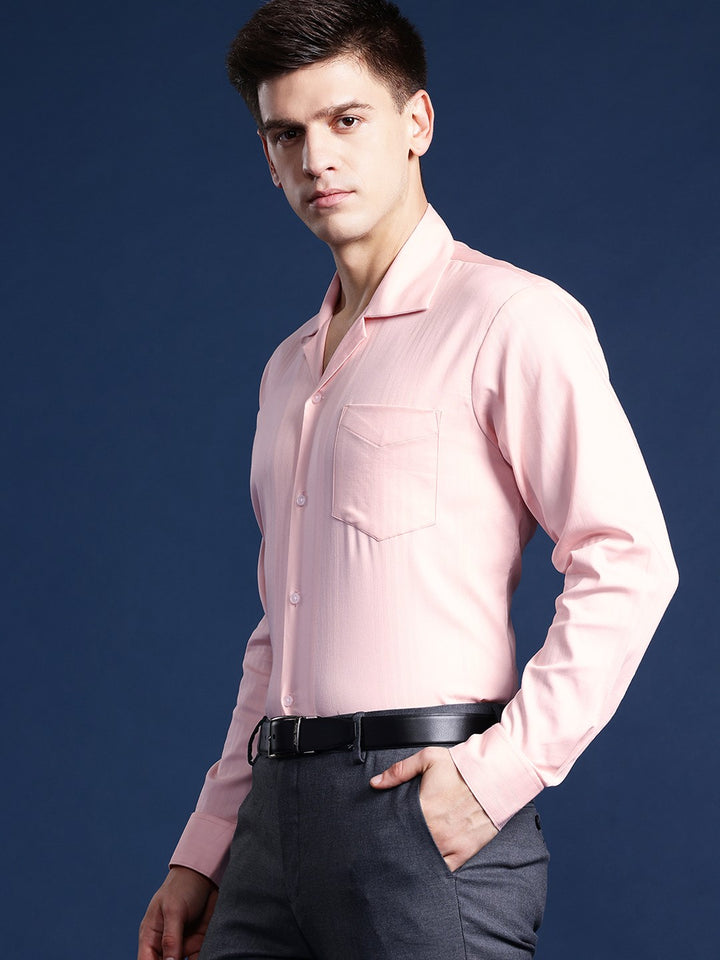 Men Peach Solid Cotton elastane Relaxed Fit Formal Shirt