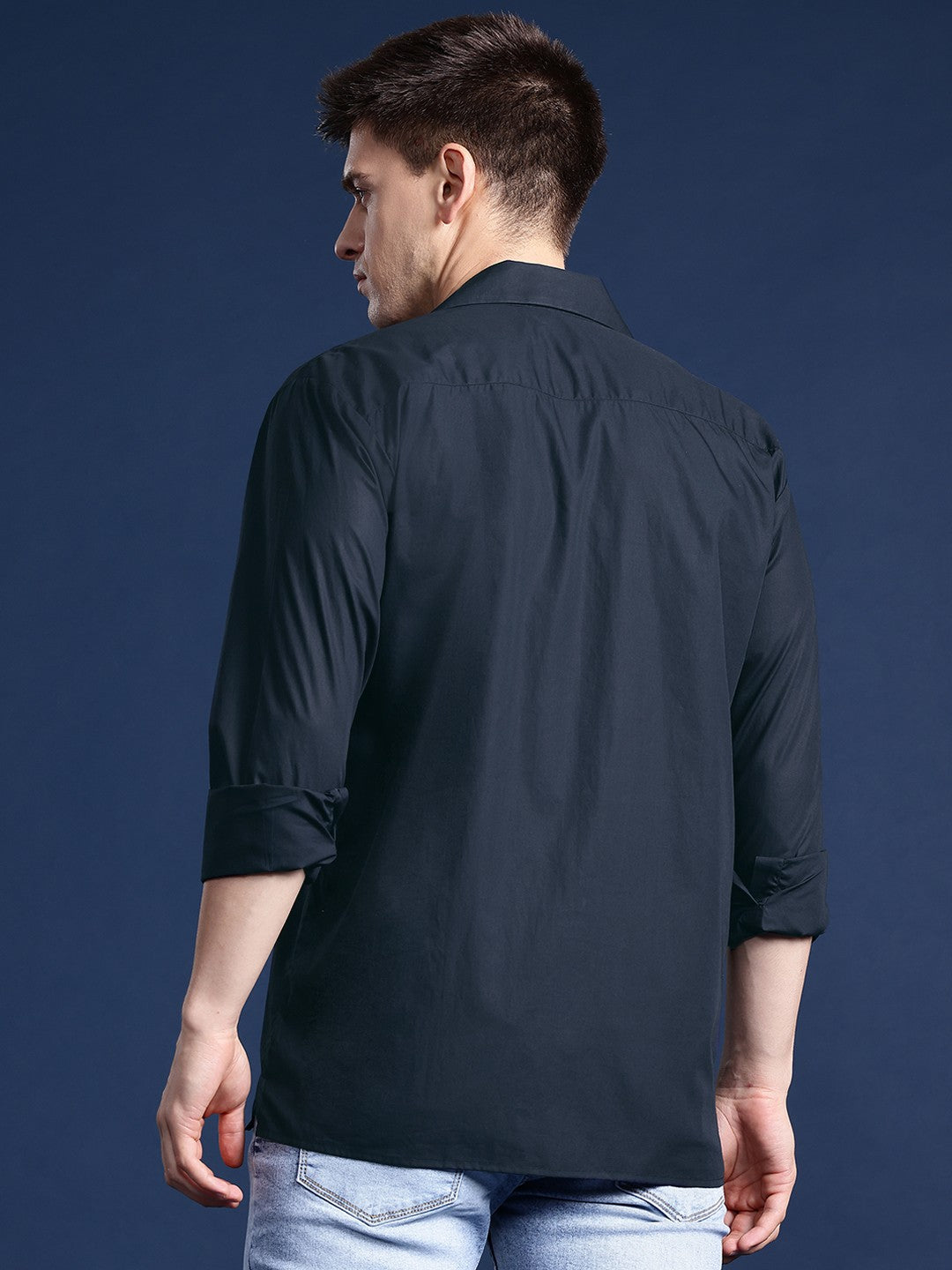 Men Navy blue Solid Pure Cotton Relaxed Fit Casual Shirt