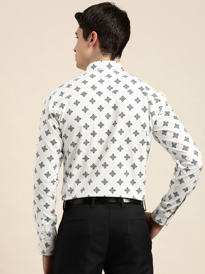 Men White & Black Print Pure Cotton Slim fit Party Shirt