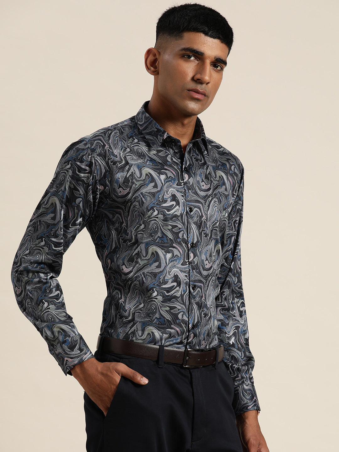 Men Navy & Multi Print Pure Cotton Slim fit Party Shirt