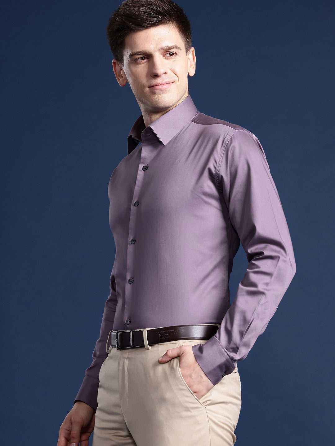 Men Purple Solid Cotton Elastane Blend Slim Fit Formal Shirt