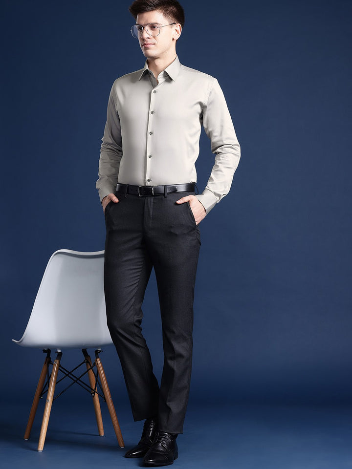 Men Grey Solid Cotton Elastane Blend Slim Fit Formal Shirt