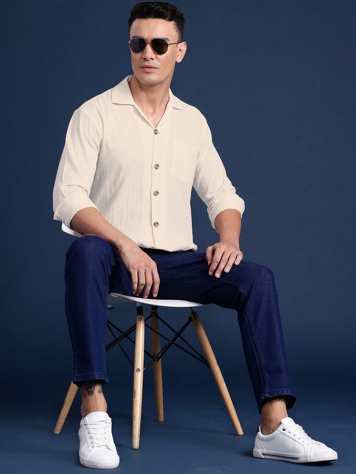 Men White Solid Pure Cotton Relaxed Fit Casual Shirt