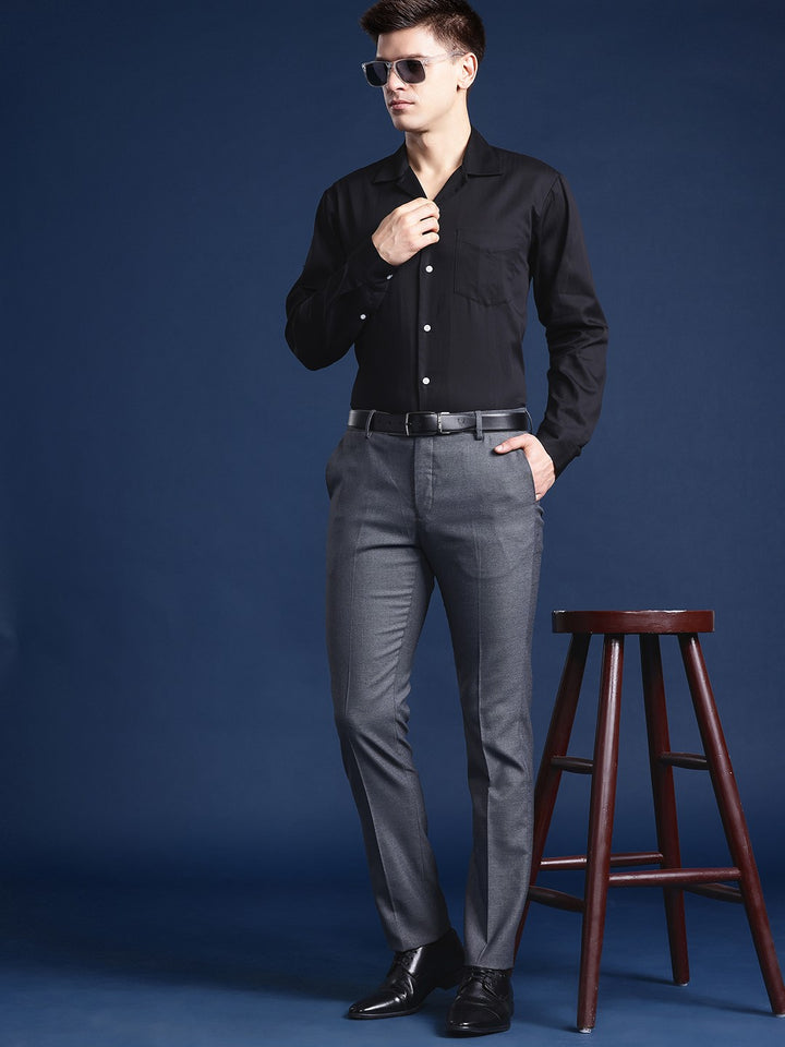 Men Black Solid Cotton elastane Relaxed Fit Formal Shirt