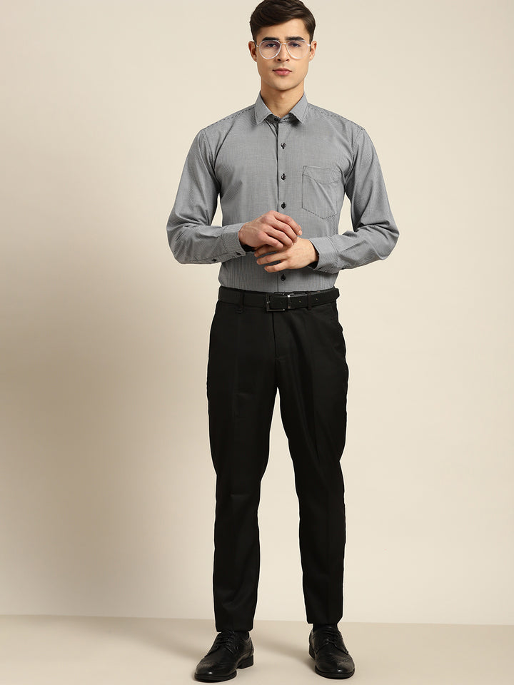 Men Black & White Checks Pure Cotton Slim fit Formal Shirt