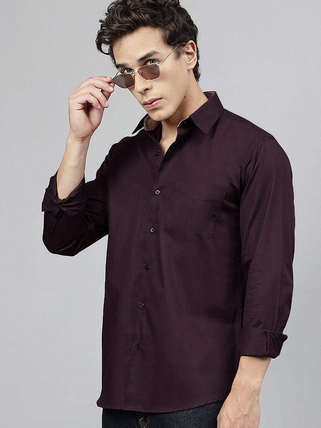 Men Wine Solid Pure Cotton Slim Fit Casual Shirt