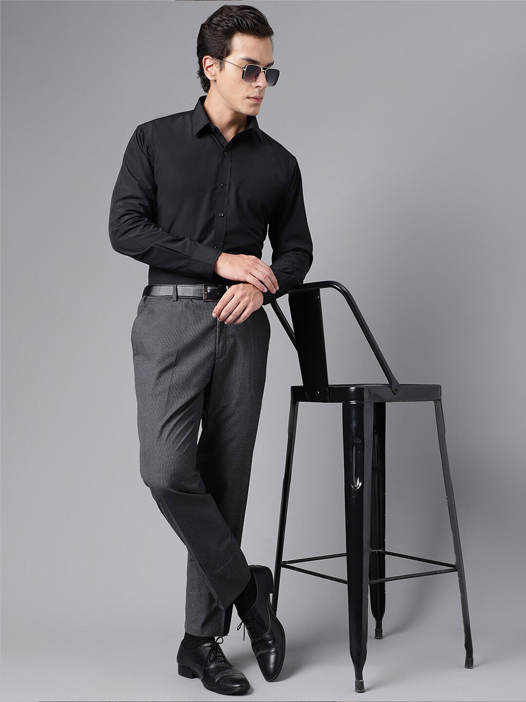 Men Black Solid Rich Cotton Slim Fit Formal Shirt