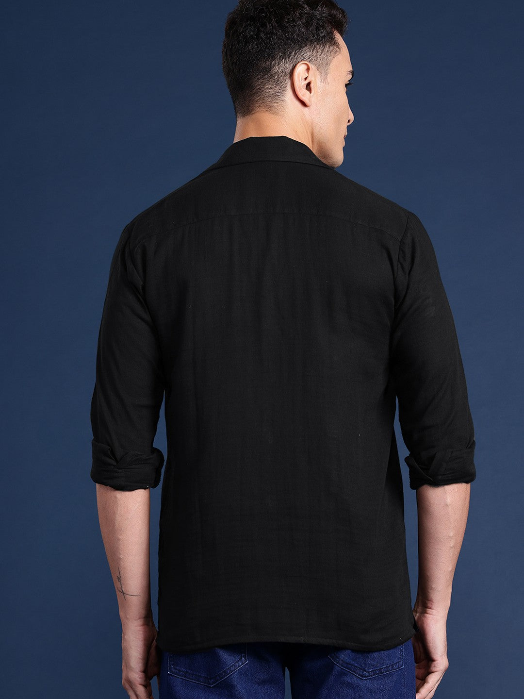 Men Black Solid Pure Cotton Relaxed Fit Casual Shirt