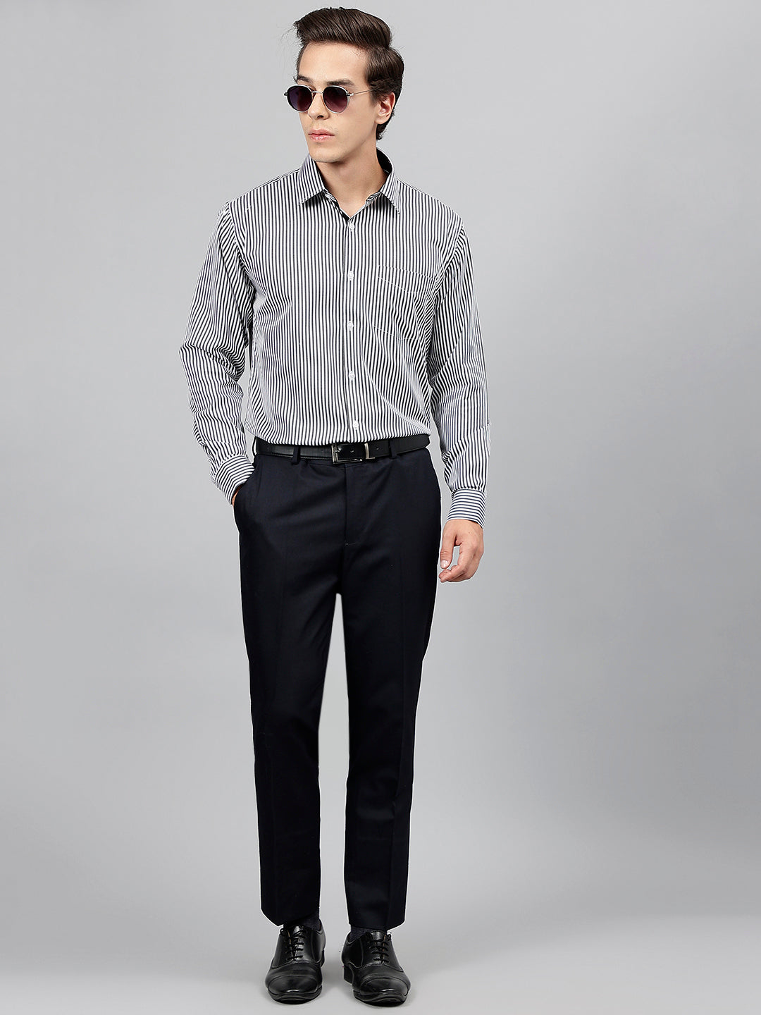 Men White & Black Pure Cotton Candy Striped Regular Collar Slim Fit Formal Shirt
