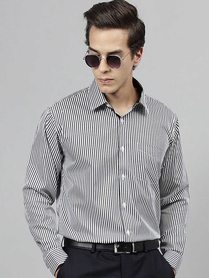 Men White & Black Pure Cotton Candy Striped Regular Collar Slim Fit Formal Shirt