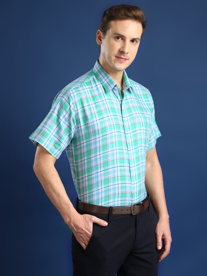 Men Green & White Checked Cotton Slim Fit Short Sleeve Formal Shirt
