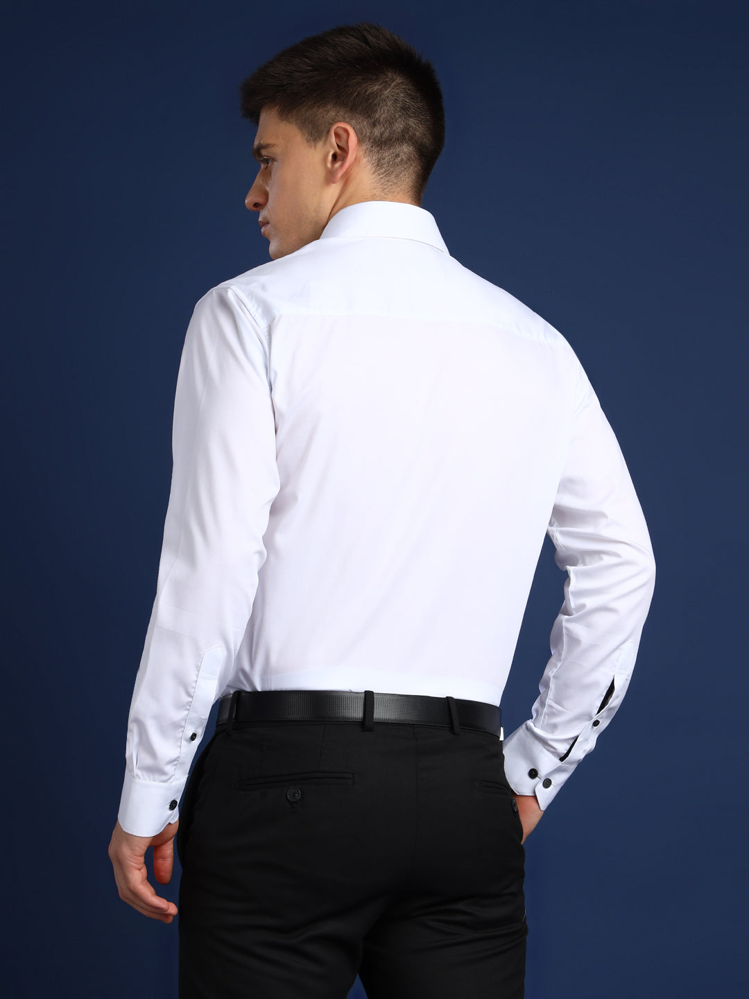 Men White Solid Herringbone Giza Cotton Slim Fit Formal Shirt