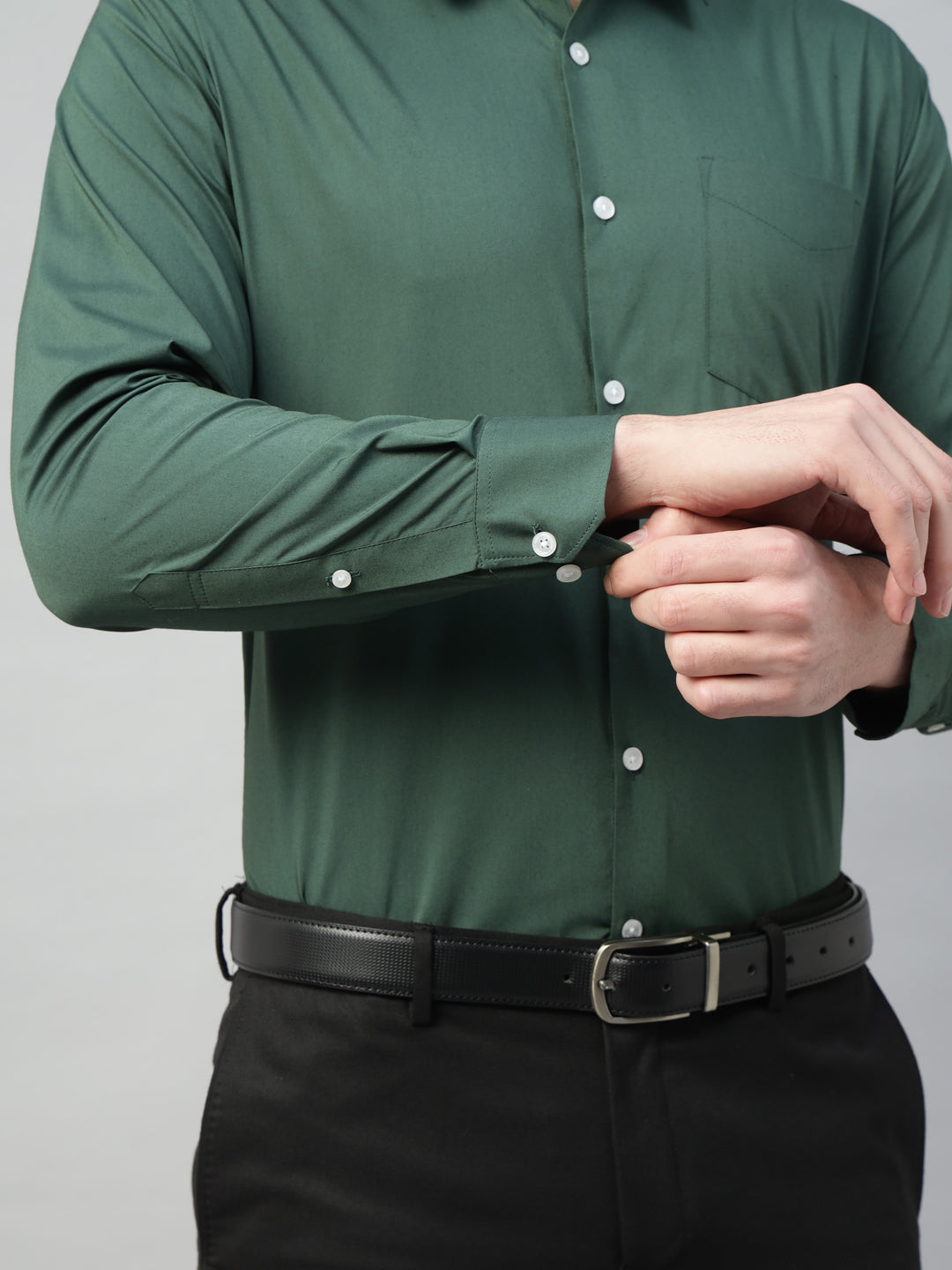 Hancock Men Bottle green Solid Cotton Elastene Slim Fit Formal Shirt