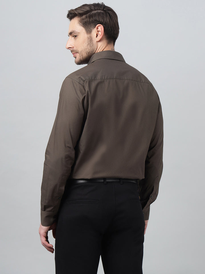 Hancock Men Coffee Solid Spread Collar Slim Fit Formal Shirt