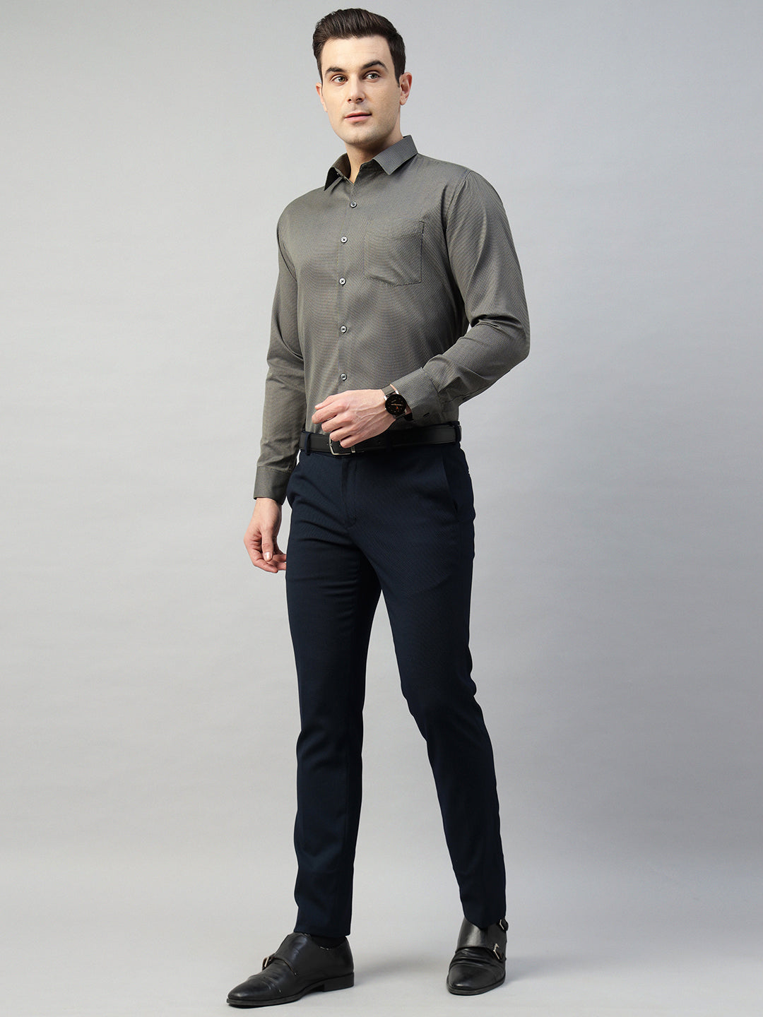 Hancock Men Navy & Yellow Solid Polyester Slim Fit Formal Shirt