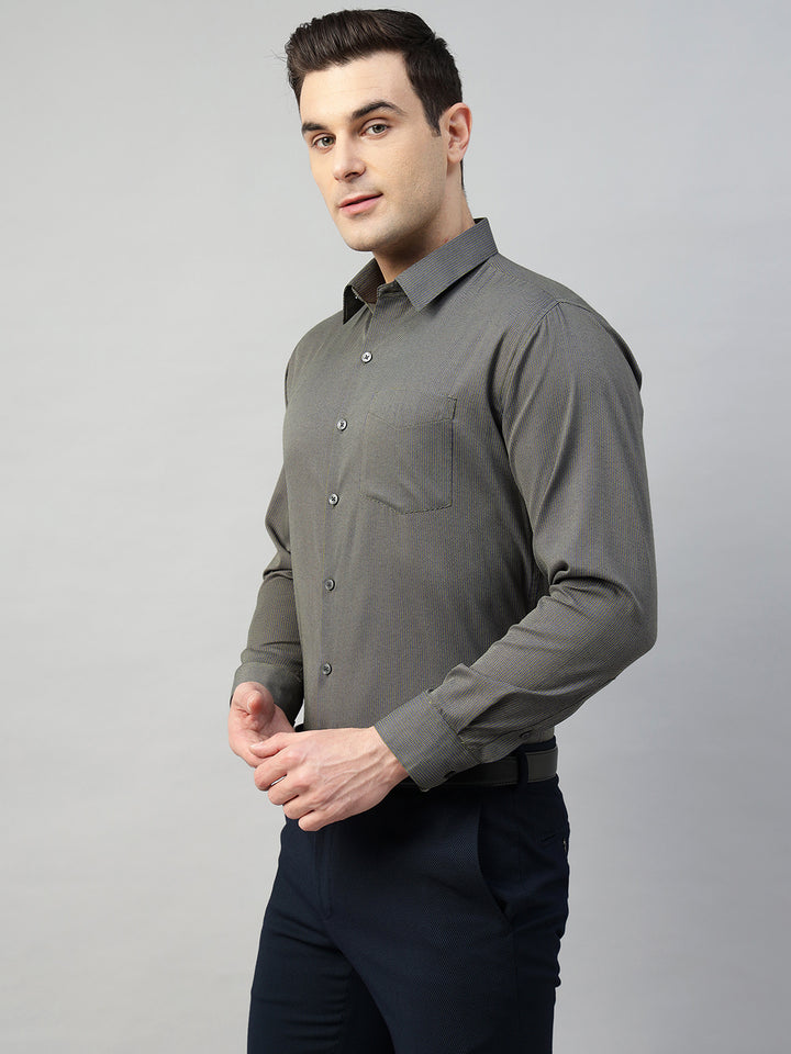 Hancock Men Navy & Yellow Solid Polyester Slim Fit Formal Shirt