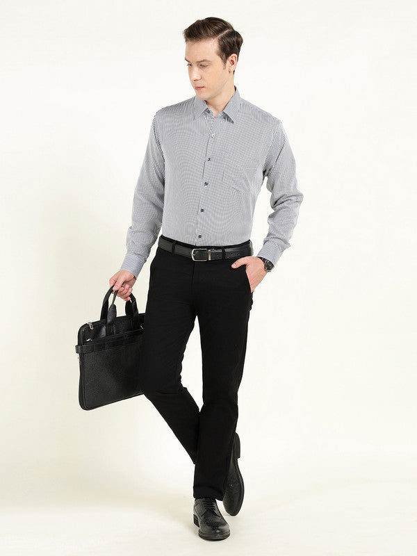 Men White & Black PinStriped Wrinkle Ressistant Slim Fit Pure Cotton Formal Shirt
