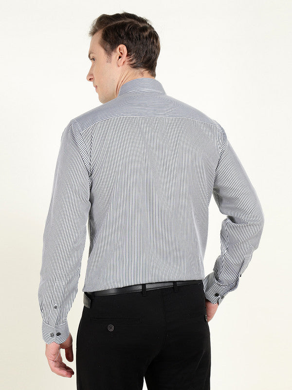 Men White & Black PinStriped Wrinkle Ressistant Slim Fit Pure Cotton Formal Shirt