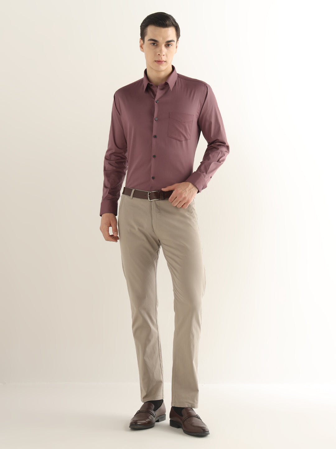 Hancock Men Taupe Mauve Solid Cotton Blend Slim Fit Formal Shirt