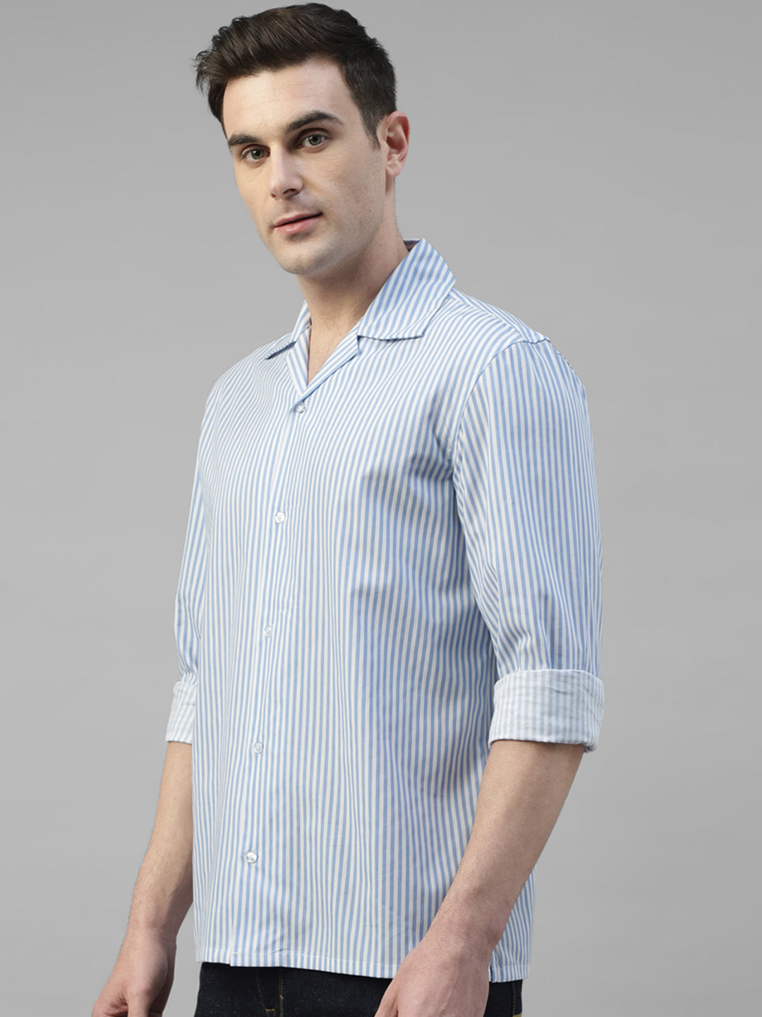 Men White & Blue Candy Striped Pure Cotton Relaxed Fit Casual Shirt