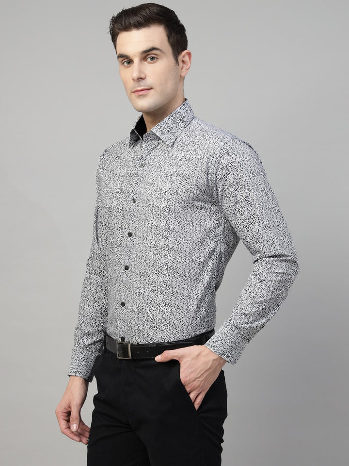 Men White & Black Print Cotton Slim Fit Formal Shirt