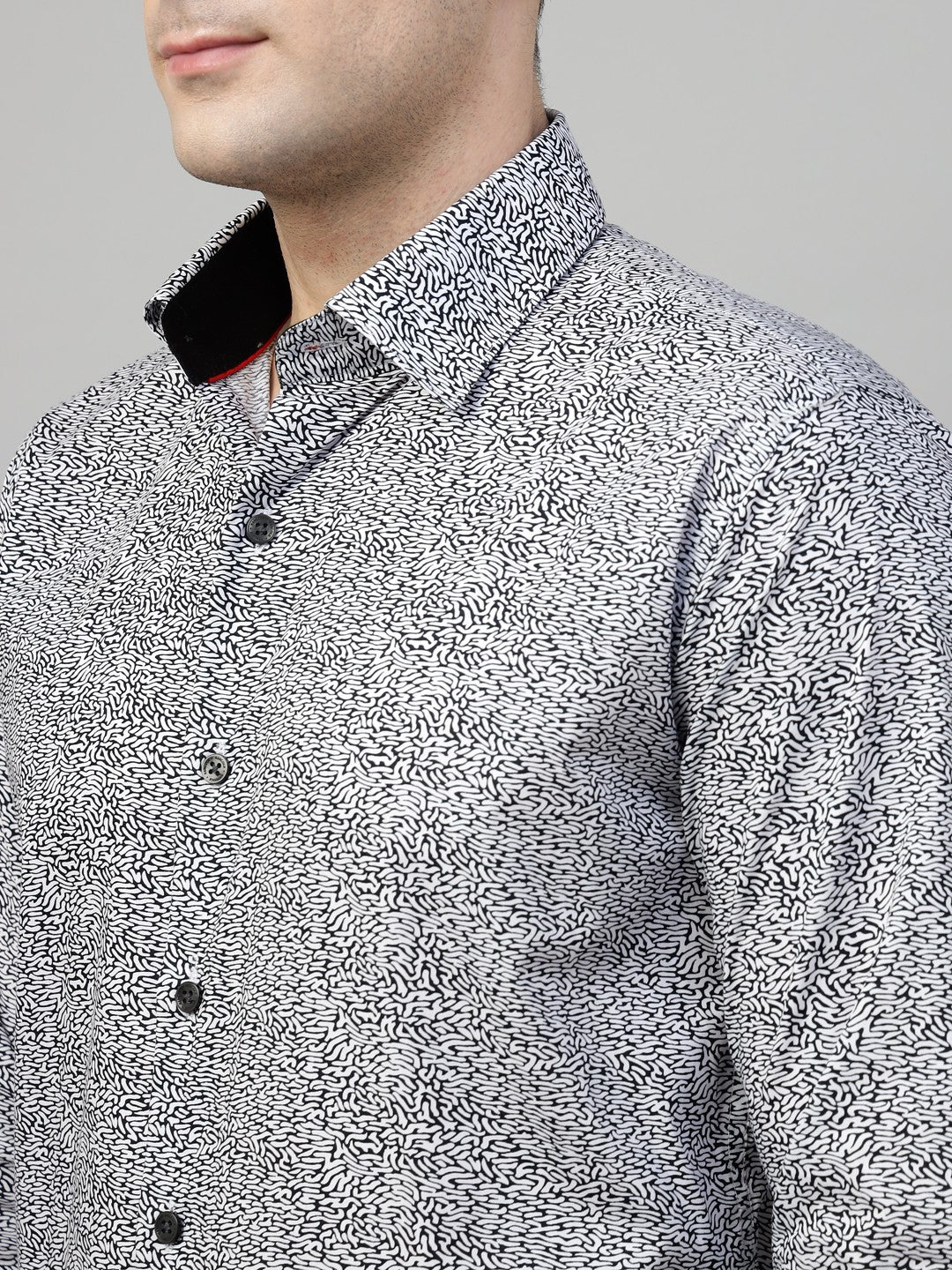 Men White & Black Print Cotton Slim Fit Formal Shirt