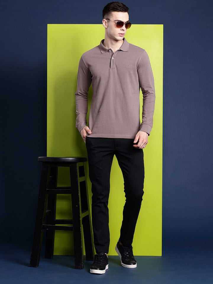 Men Dust yMauve Solid Pure Cotton Slim Fit T-Shirt