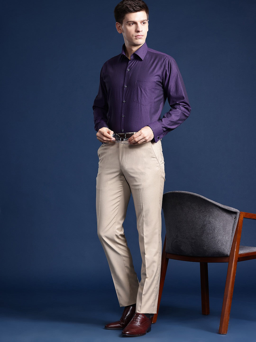 Men Purple Solid Pure Cotton Slim Fit Formal Shirt